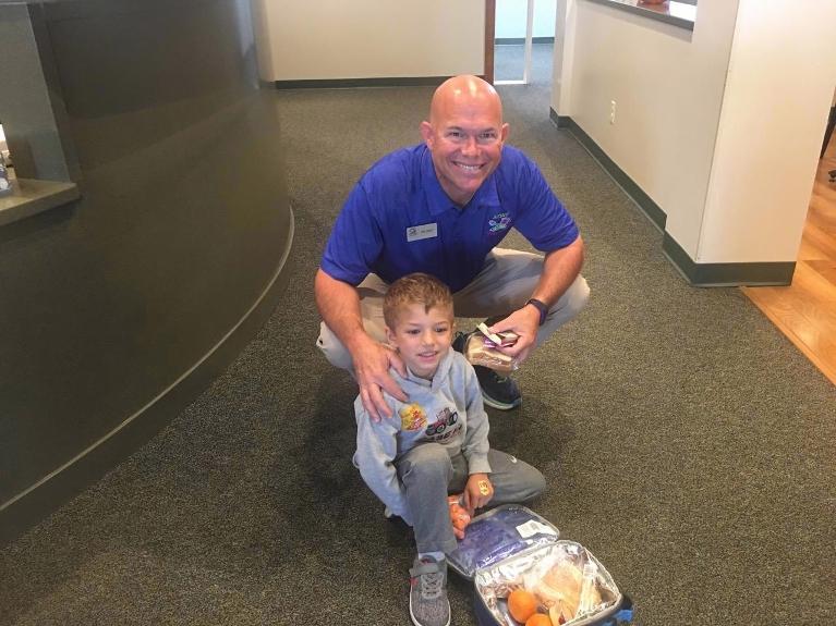 Dentist Packing lunch for his kid in Decatur, IL 